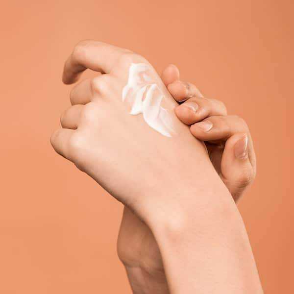 بهترین و موثرترین روش جوانسازی پوست, جوانسازی پوست دست ,کلاژن سازی پوست در خانه