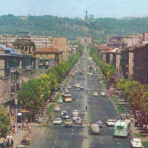 شهر ایروان جاهای دیدنی ارمنستان در پاییز 